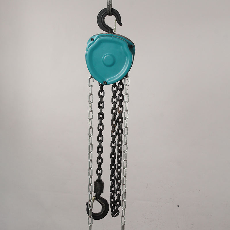 Manual chain hoist rear cover and load chains