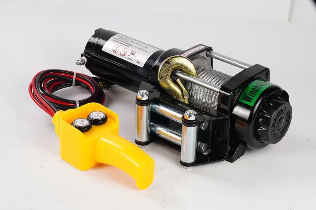 Electric winch side view with roller fairlead